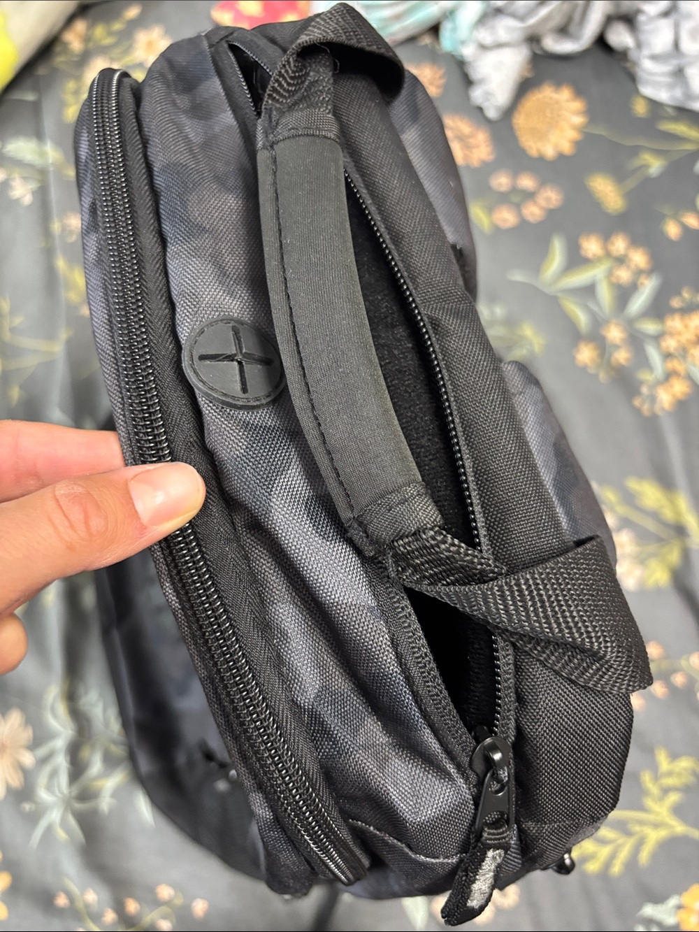 Callaway Golf Clubhouse Padded Backpack with Pockets in Black and Grey Camo - Picture 4 of 7